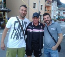 Foto tifosi e giocatori che arrivano allo stadio. Mercoledì nuova amichevole Foto tifosi e giocatori che arrivano allo stadio. Mercoledì nuova amichevole