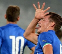 Gallo BELOTTI salva l’Italia. 3-2 sulla Serbia. Canta 2 volte !