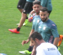 Gonzalez e El Kaoutari in ritiro – Le foto Gonzalez e El Kaoutari in ritiro – Le foto