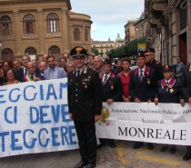 Corteo solidarietà Forze dell’Ordine (VIDEO 1a parte) Corteo solidarietà Forze dell’Ordine (VIDEO 1a parte)