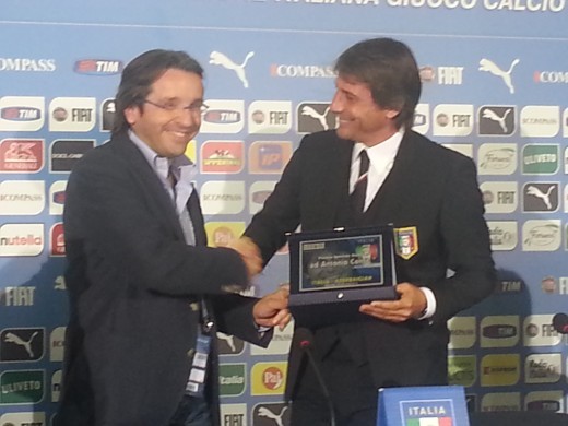 Consegna Targa Ussi a Conte - ITA-Azeirbaijan 9.10 (2)