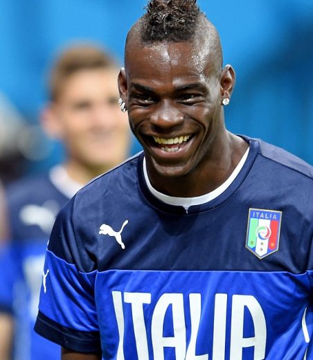 Mario_Balotelli_smiles_